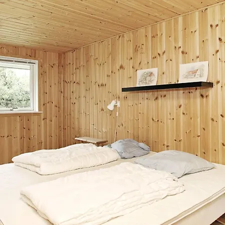 6 Person In Albaek-by Traum