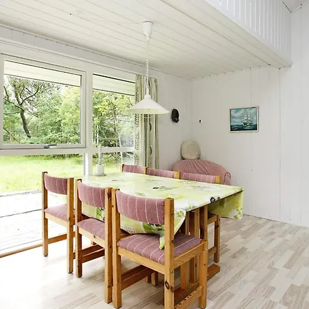 6 Person In Albaek-by Traum * Ålbæk