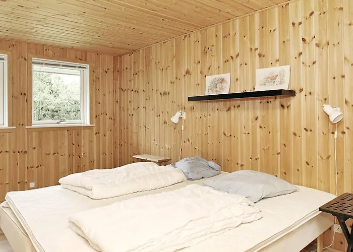 6 Person In Albaek-by Traum